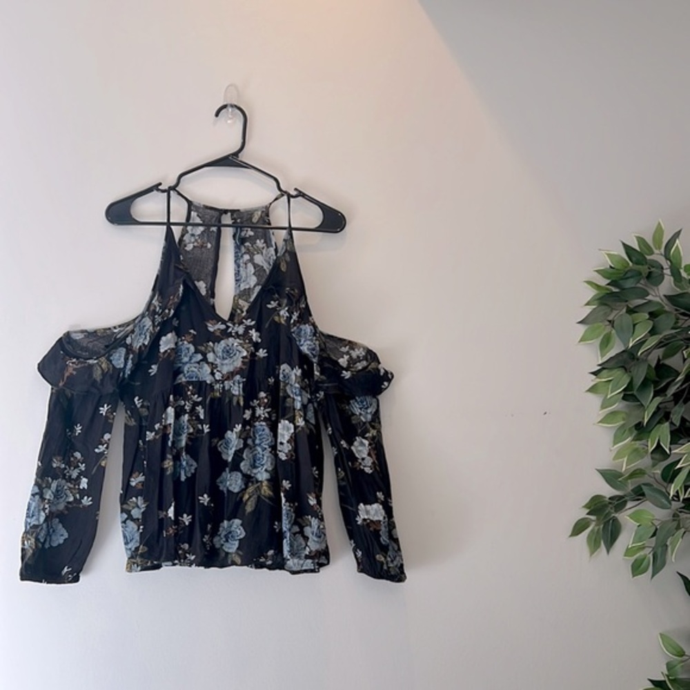 American Eagle Cold Shoulder Babydoll Long Sleeve Top